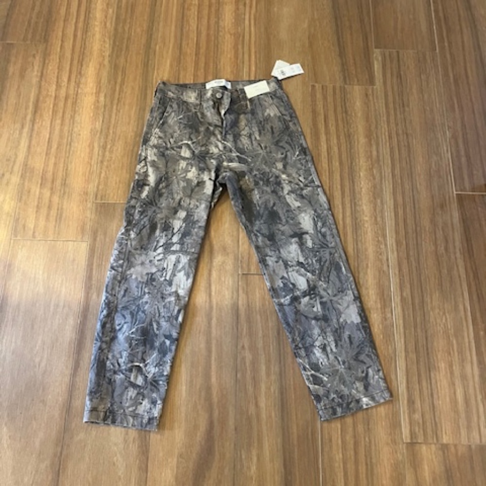 NWT Discontinued Loose Stretch Camo Pants